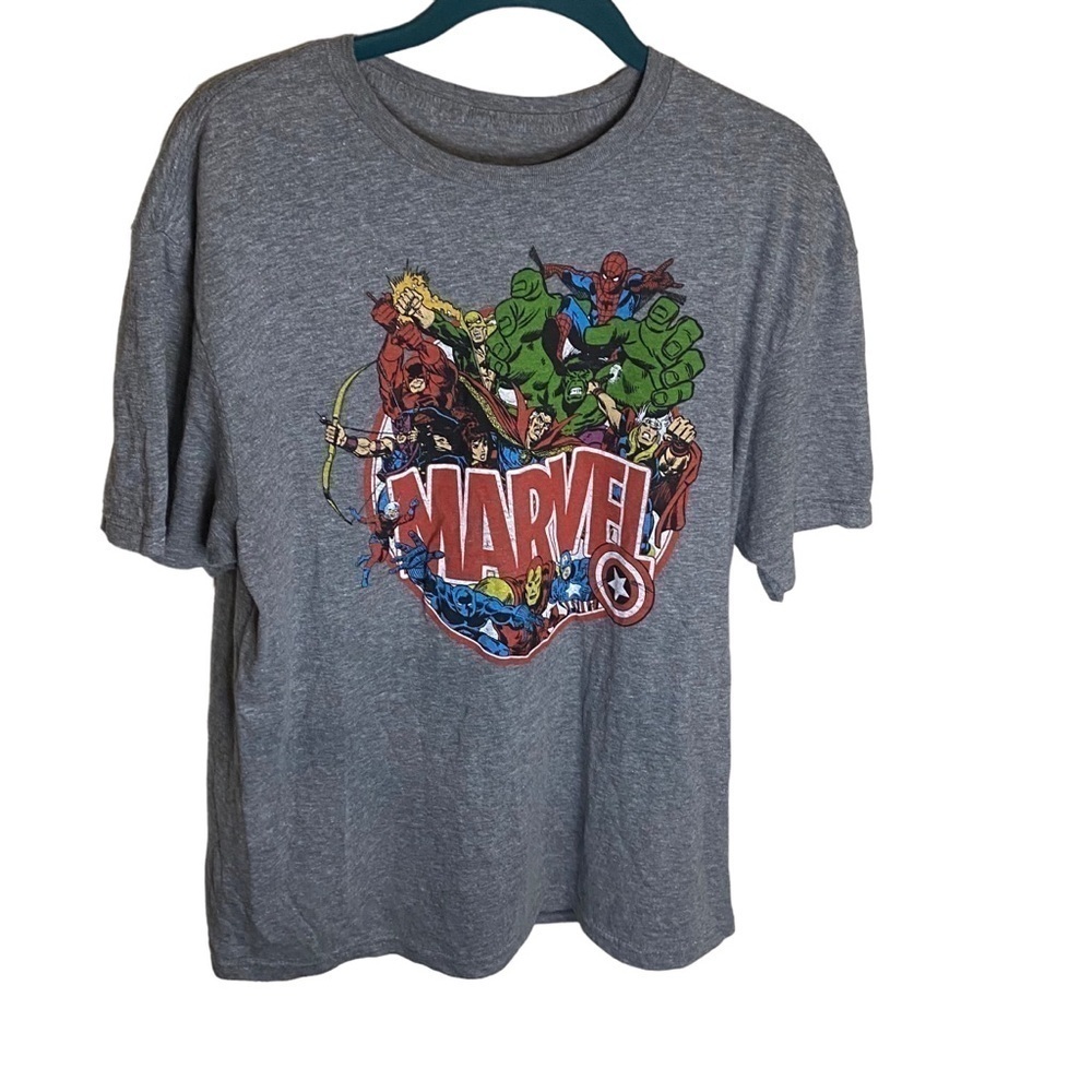Marvel graphic tee size Large - Picture 2 of 10